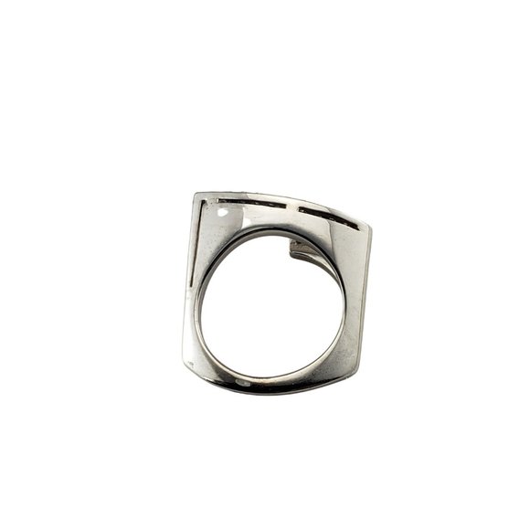 Vintage 18 Karat White Gold and Diamond Ring Size 7 #10097 - Picture 7 of 10